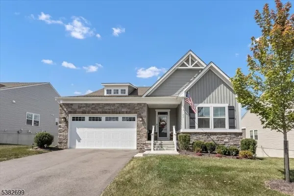 Property Slideshow image 2 of 32 | 51 mountain view ln, Port Murray, NJ, 07865