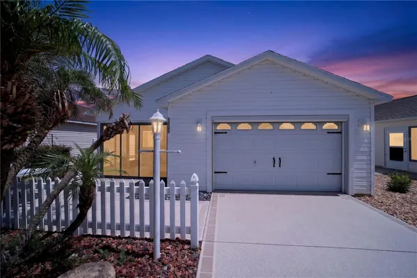 Property Slideshow image 3 of 38 | 1808 endsley ct, The Villages, FL, 32162