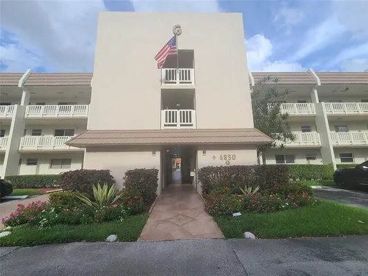 Property Slideshow image 2 of 23 | 6850 royal palm blvd g 208, Margate, FL, 33063
