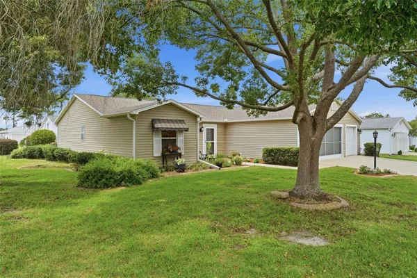 Property Slideshow image 2 of 33 | 1602 malacara ln, The Villages, FL, 32162