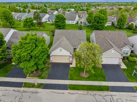 Property Slideshow image 2 of 33 | 2488 harvest vly, Elgin, IL, 60124
