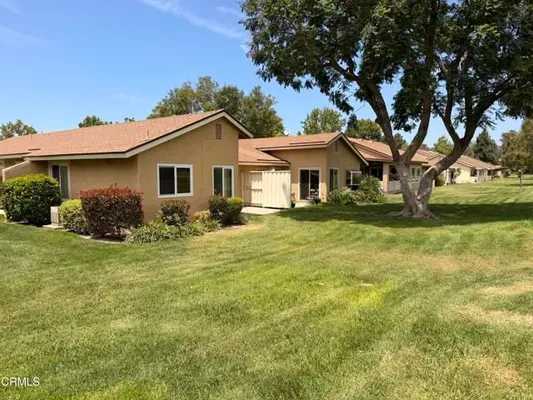 Property Slideshow image 2 of 6 | 44159 village 44 44, Camarillo, CA, 93012