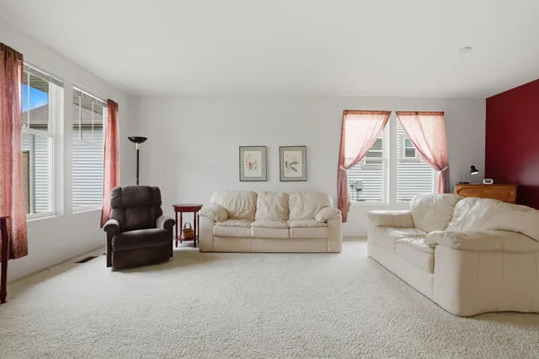 Property Slideshow image 3 of 18 | 12992 applewood dr, Huntley, IL, 60142