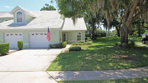 Property Slideshow image 2 of 40 | 704 moray dr, Inverness, FL, 34453