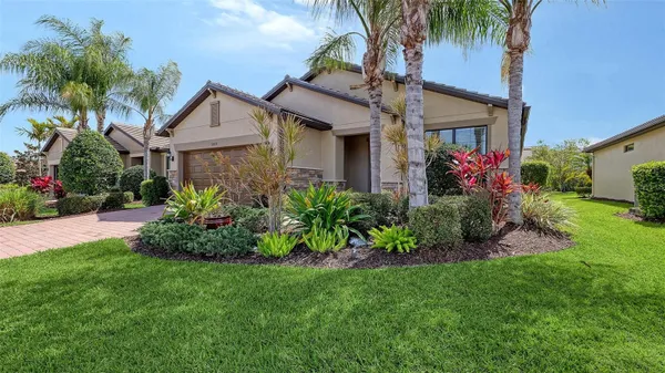 Property Slideshow image 2 of 50 | 5939 caspian tern dr, Sarasota, FL, 34238