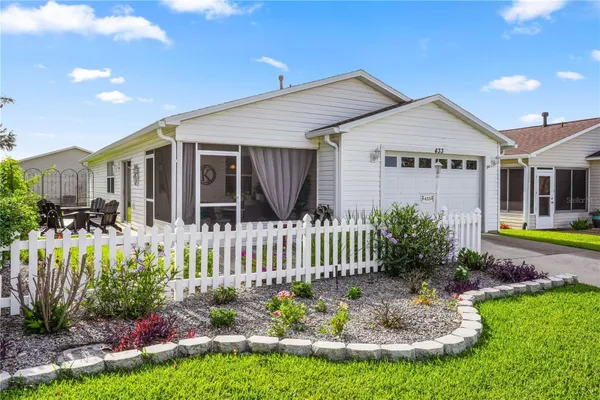 Property Slideshow image 3 of 41 | 433 canterbury ct, The Villages, FL, 32162