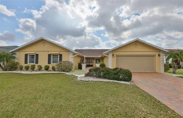 Property Slideshow image 2 of 80 | 2106 west view dr, Sun City Center, FL, 33573
