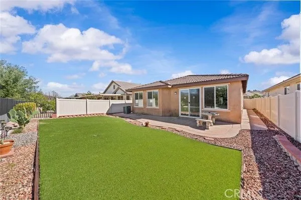 Property Slideshow image 3 of 15 | 1486 signal peak, Beaumont, CA, 92223
