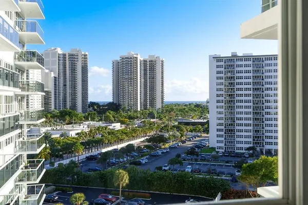 Property Slideshow image 2 of 42 | 3300 ne 36th st 920, Fort Lauderdale, FL, 33308