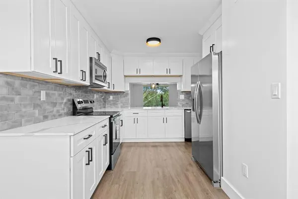 Property Slideshow image 3 of 20 | 4734 lucerne lakes blvd 303, Lake Worth, FL, 33467