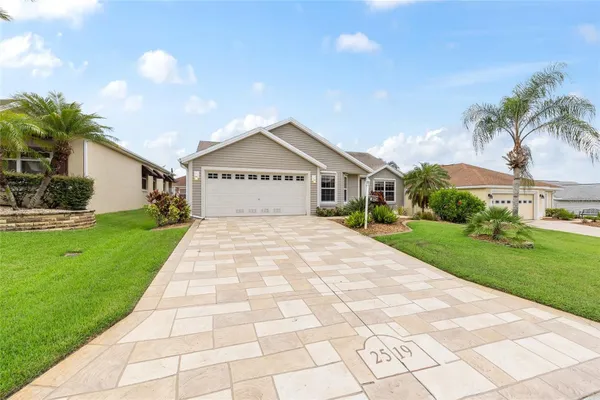 Property Slideshow image 2 of 19 | 2519 hanlon ter, The Villages, FL, 32162