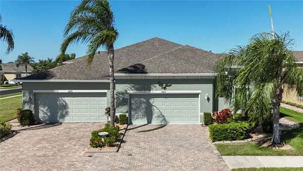 Property Slideshow image 3 of 42 | 689 chipper dr, Sun City Center, FL, 33573