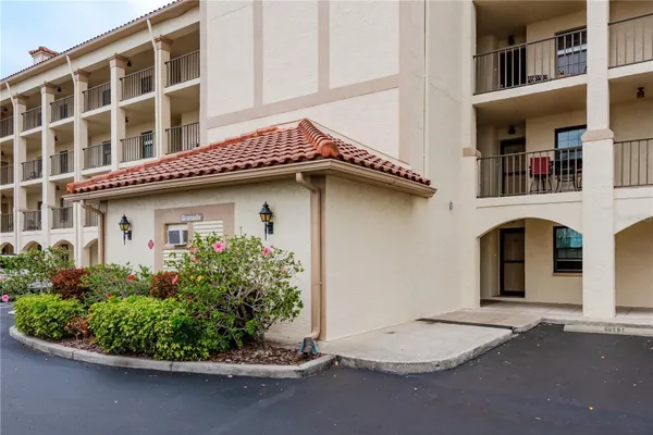 Property Slideshow image 3 of 52 | 19029 us highway 19 n apt 26-205, Clearwater, FL, 33764