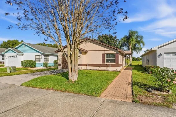 Property Slideshow image 3 of 39 | 6119 sandpipers dr, Lakeland, FL, 33809