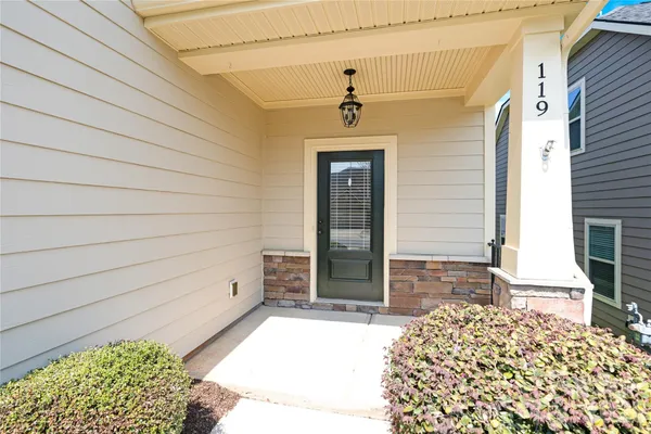 Property Slideshow image 2 of 20 | 119 canter ln, Mooresville, NC, 28115