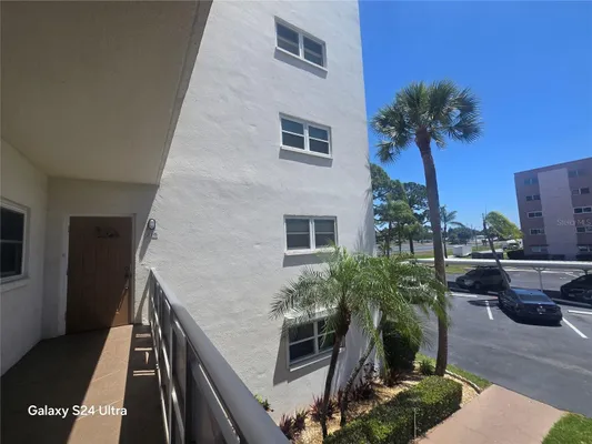 Property Slideshow image 3 of 55 | 5603 80th st 216, St Petersburg, FL, 33709