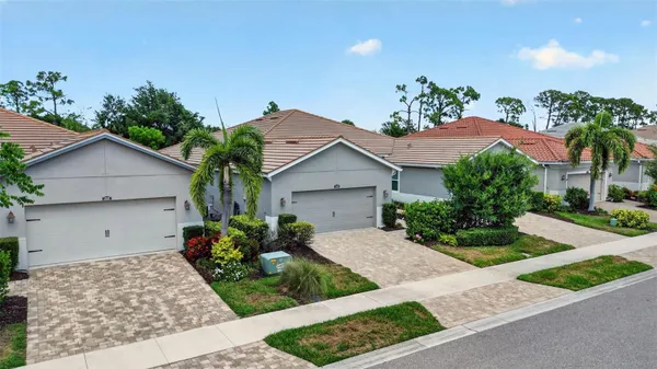 Property Slideshow image 2 of 75 | 12020 tapestry ln, Venice, FL, 34293