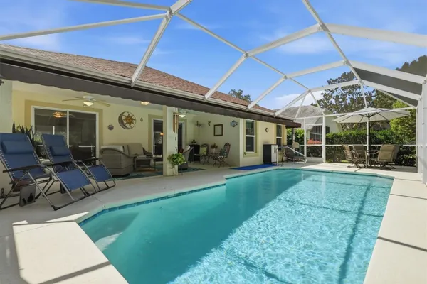 Property Slideshow image 2 of 34 | 6133 landings blvd, Lady Lake, FL, 32159
