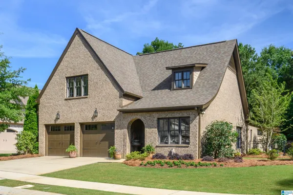Property Slideshow image 3 of 53 | 1048 danberry ln, Hoover, AL, 35242