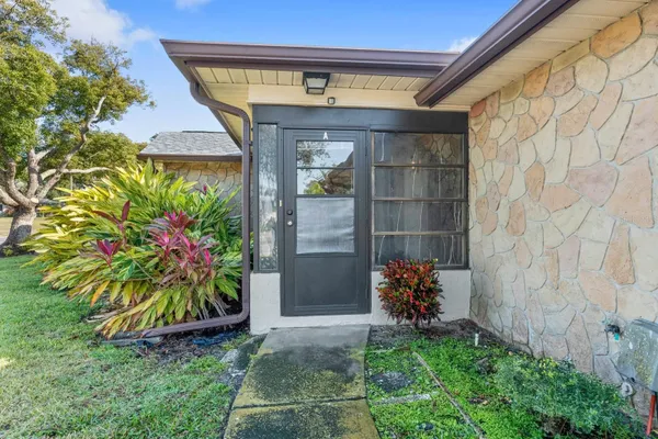 Property Slideshow image 3 of 37 | 2850 highlands blvd a, Palm Harbor, FL, 34684