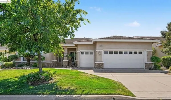 Property Slideshow image 2 of 35 | 979 centennial dr, Brentwood (Cc), CA, 94513