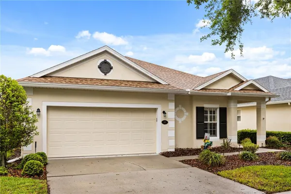Property Slideshow image 2 of 29 | 307 heron point way, Deland, FL, 32724