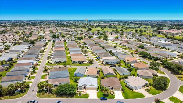 Property Slideshow image 2 of 69 | 2529 edenville path, The Villages, FL, 32162