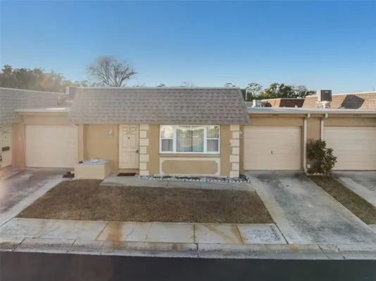 Property Slideshow image 2 of 32 | 8452 phillip n 8452, Pinellas Park, FL, 33781