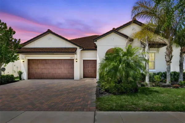 Property Slideshow image 2 of 59 | 16955 scuba crest st, Wimauma, FL, 33598