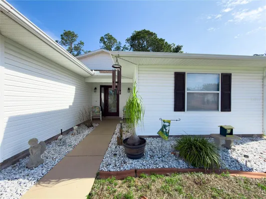 Property Slideshow image 3 of 37 | 32676 oak park dr, Leesburg, FL, 34748