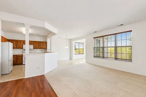 Property Slideshow image 3 of 18 | 11550 windsor dr, Huntley, IL, 60142