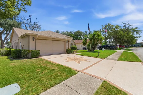 Property Slideshow image 2 of 33 | 9851 kingsport ave, New Port Richey, FL, 34655