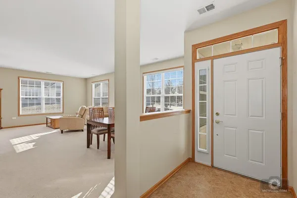 Property Slideshow image 3 of 24 | 17221 fontana ln, Lockport, IL, 60441