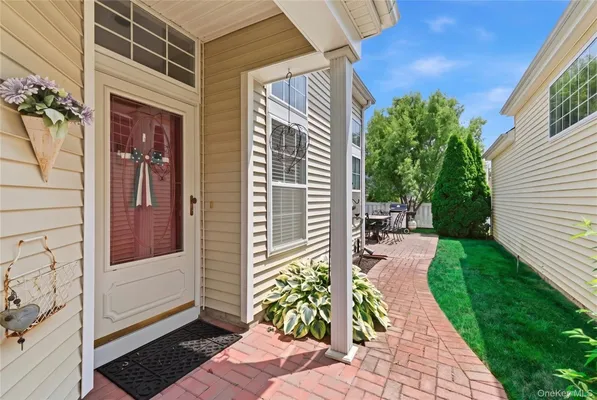 Property Slideshow image 3 of 48 | 581 leisure dr, Brookhaven, NY, 11961