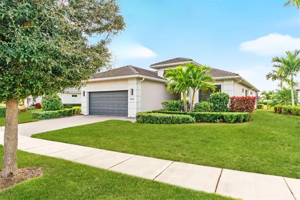 Property Slideshow image 2 of 82 | 4939 surfside cir, Bradenton, FL, 34211