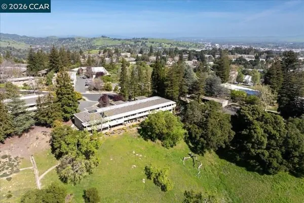 Property Slideshow image 2 of 59 | 2100 skycrest dr 12, Walnut Creek, CA, 94595