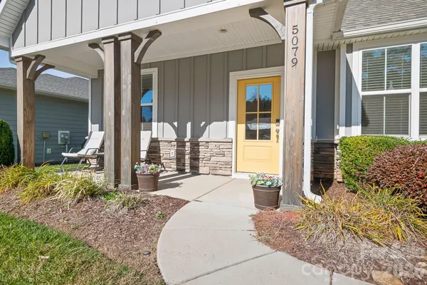 Property Slideshow image 2 of 36 | 5079 looking glass trl, Denver, NC, 28037