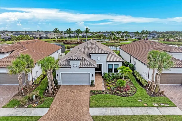 Property Slideshow image 2 of 72 | 10144 morning mist ln, Sarasota, FL, 34241