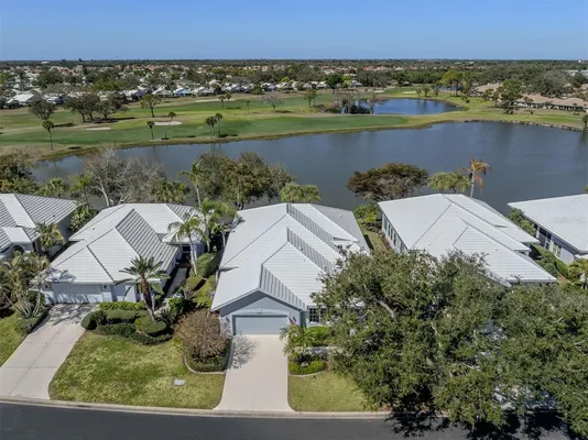 Property Slideshow image 2 of 86 | 620 crossfield cir 38, Venice, FL, 34293