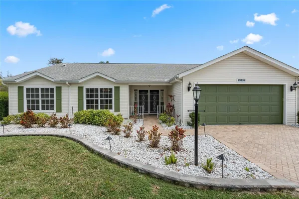 Property Slideshow image 3 of 59 | 25274 lost oak cir, Leesburg, FL, 34748