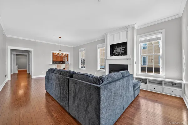 Property Slideshow image 2 of 47 | 17 cropsey st apt 1d, Warwick, NY, 10990