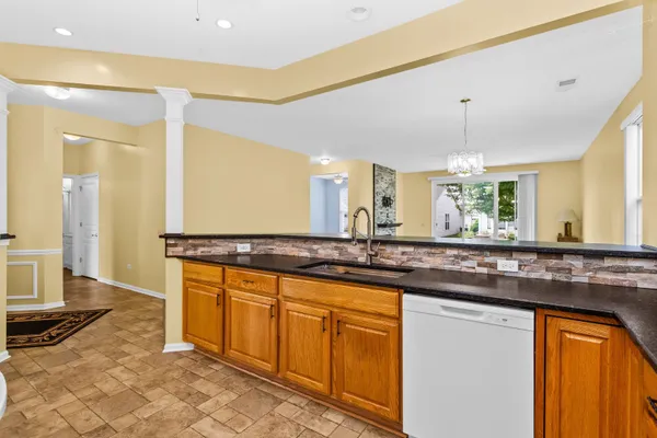 Property Slideshow image 3 of 21 | 13569 winterberry ln, Huntley, IL, 60142
