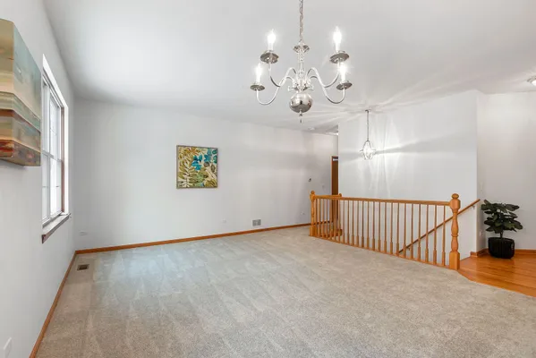 Property Slideshow image 3 of 17 | 2286 meadowcroft ln, Grayslake, IL, 60030