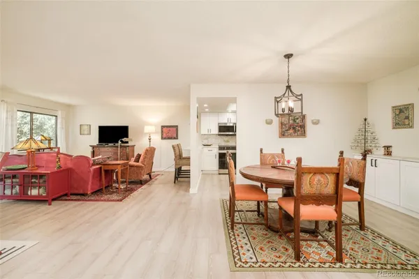 Property Slideshow image 3 of 36 | 14390 e marina dr 311, Aurora, CO, 80014