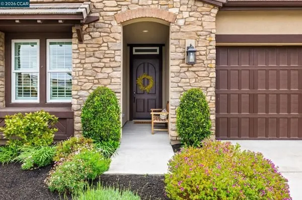 Property Slideshow image 2 of 47 | 1760 merlot cir, Brentwood (Cc), CA, 94513