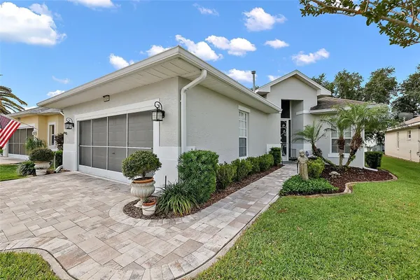 Property Slideshow image 2 of 49 | 3584 tropical seas loop, Tavares, FL, 32778