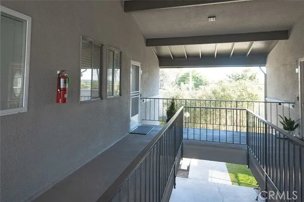 Property Slideshow image 3 of 54 | 1980 mckinney way apt 13r, Seal Beach, CA, 90740
