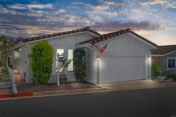 Property Slideshow image 2 of 55 | 2010 w san marcos blvd 8, San Marcos, CA, 92078