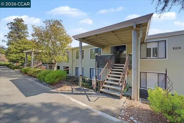 Property Slideshow image 2 of 49 | 1732 oakmont dr apt 9, Walnut Creek, CA, 94595