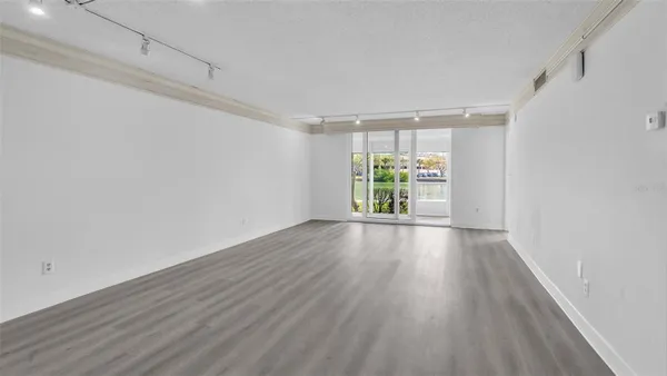 Property Slideshow image 3 of 28 | 7405 bay island dr 121, South Pasadena, FL, 33707